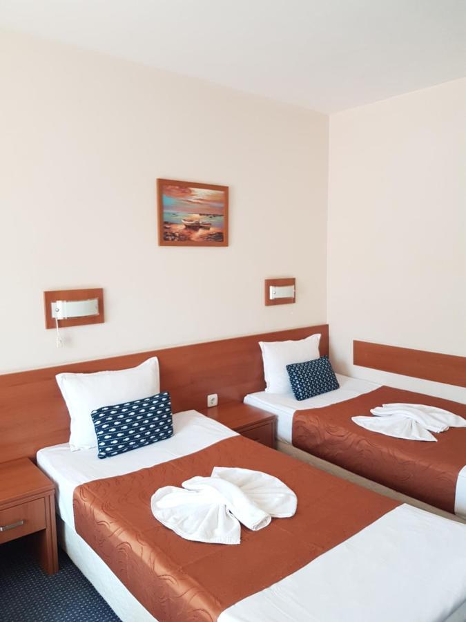 Hotel Liani Slântsjev Brjag Eksteriør bilde