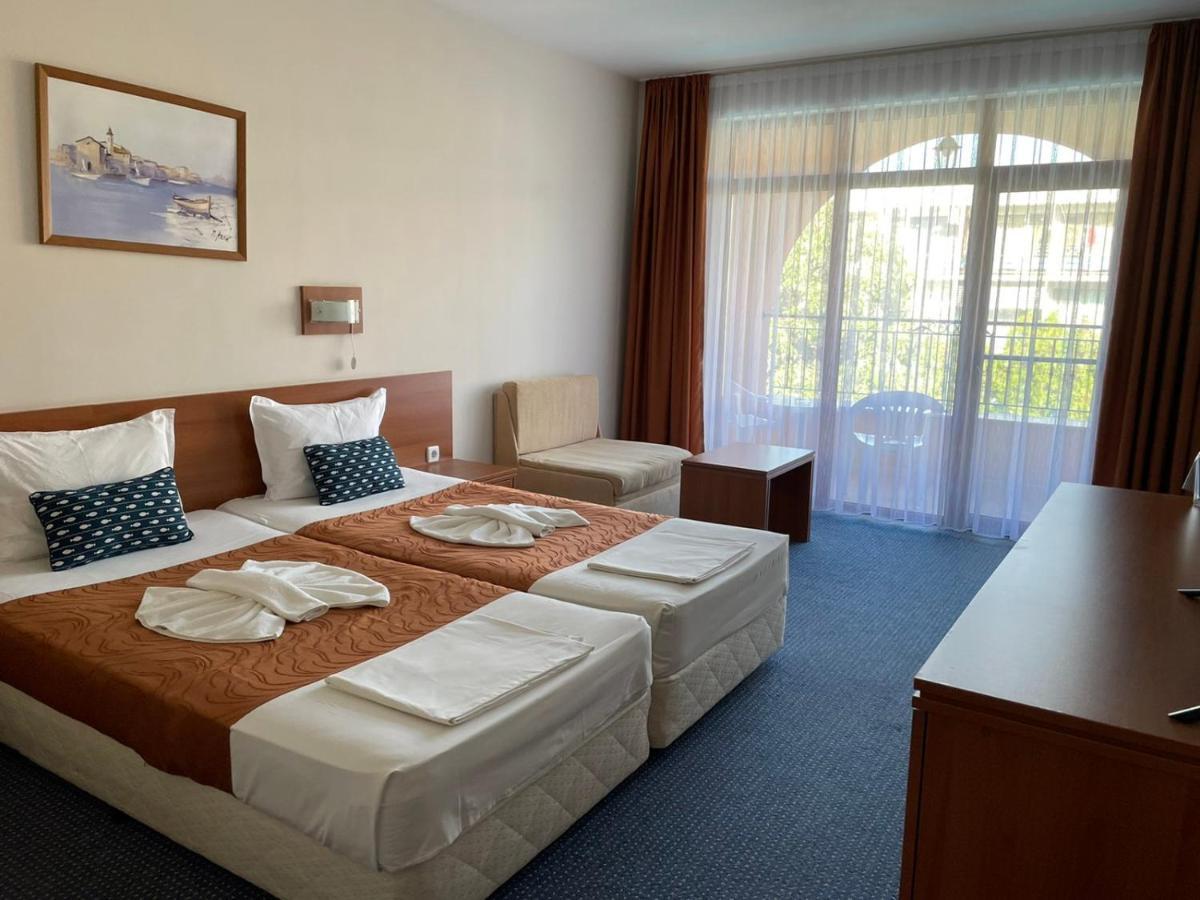 Hotel Liani Slântsjev Brjag Eksteriør bilde